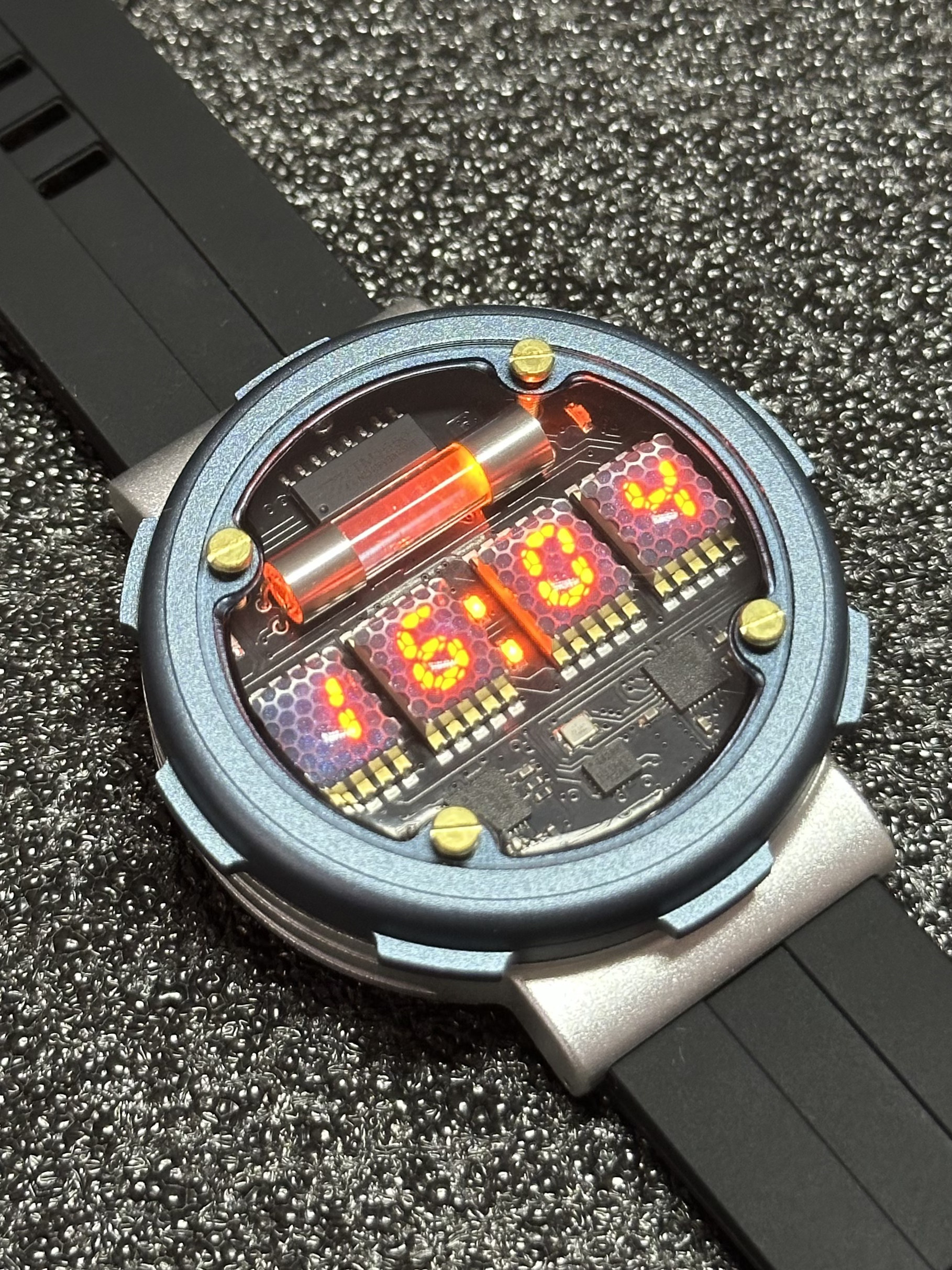 Retro Cyberpunk Nixie Tube Wat - Luxury Watch Nice 评论和价格