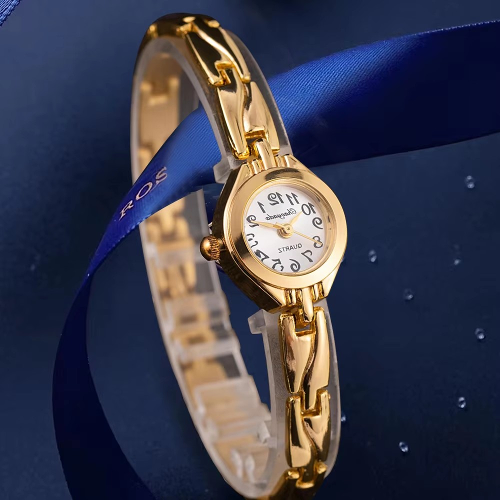 Fashion Women Quartz Bracelet  - Luxury Watch Index 评论和价格
